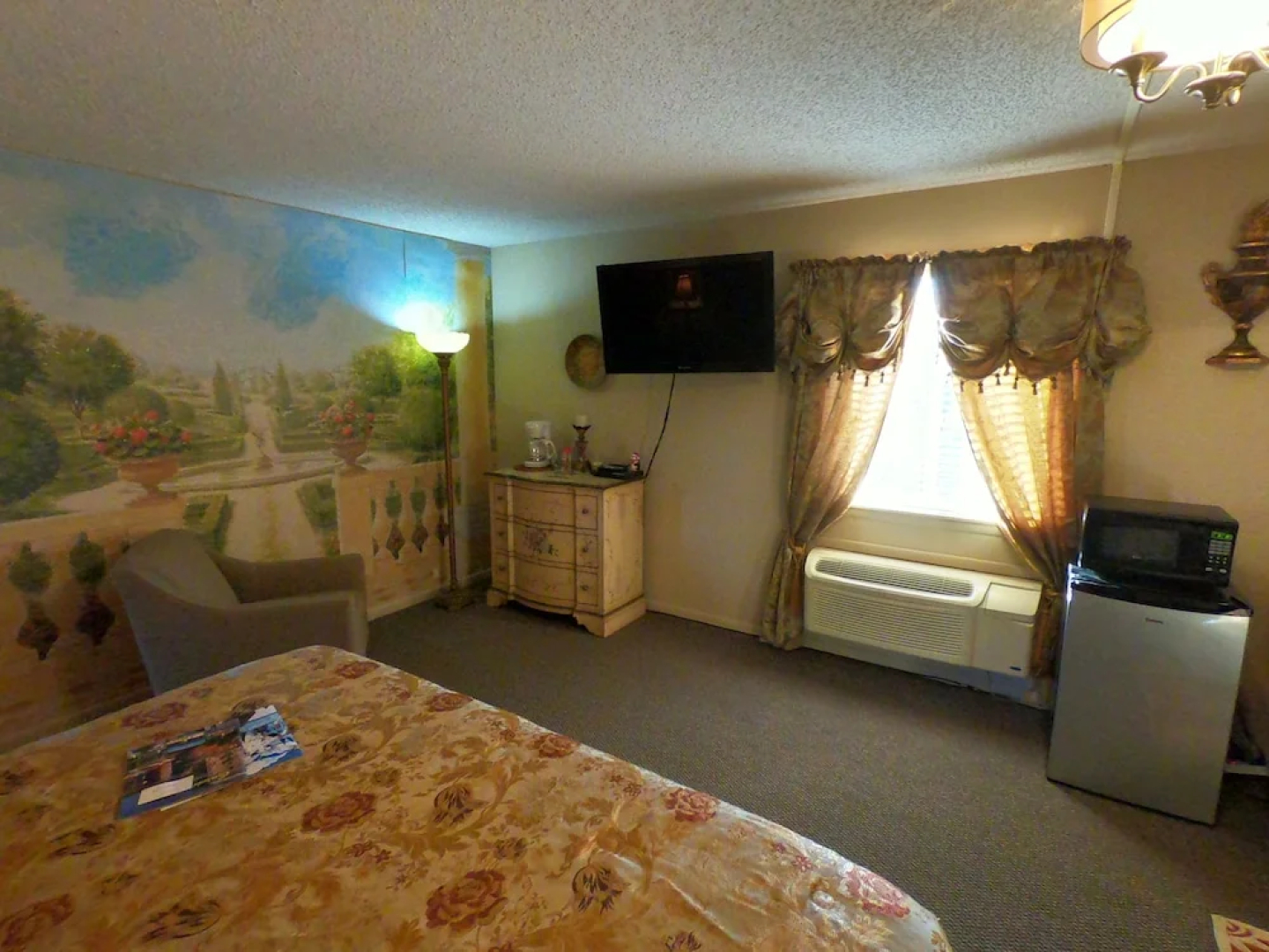TradeWinds Lodging Bed and Breakfast