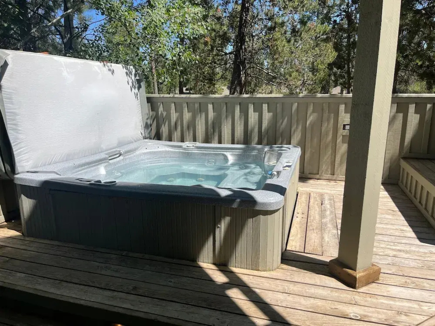 11 Vine Maple 5 Bedroom Home by RedAwning