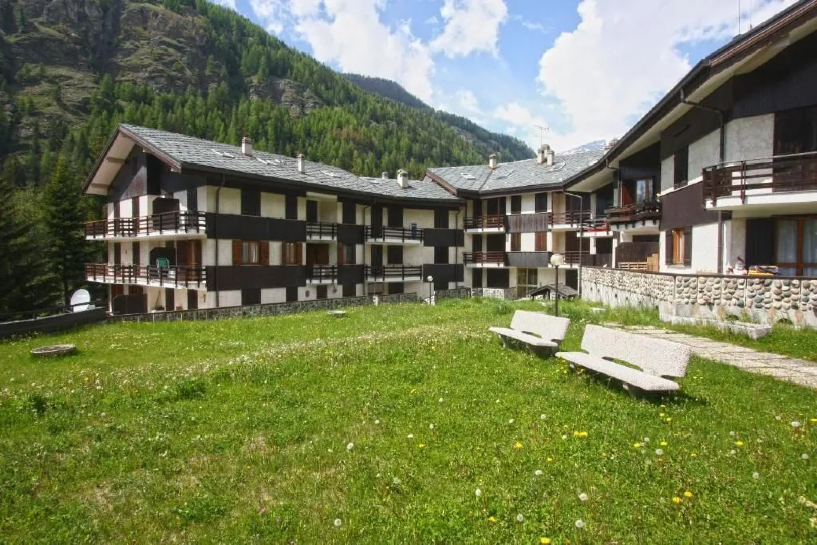 Champoluc Apartments