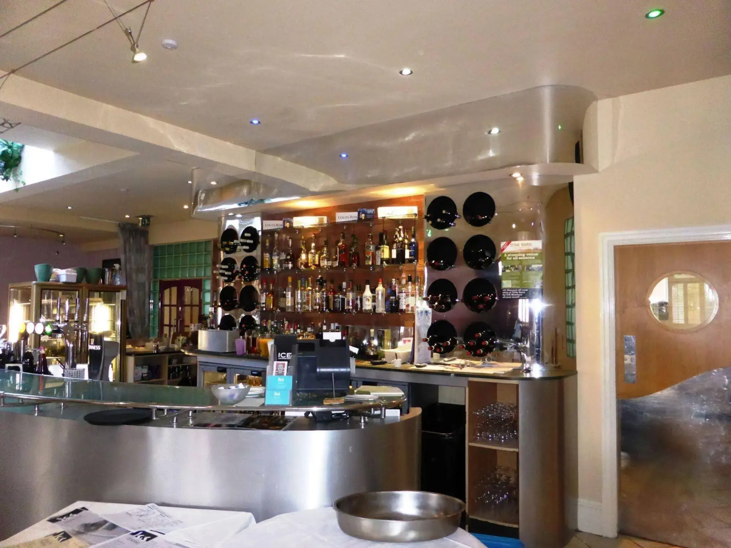 Isis Restaurant and Hotel