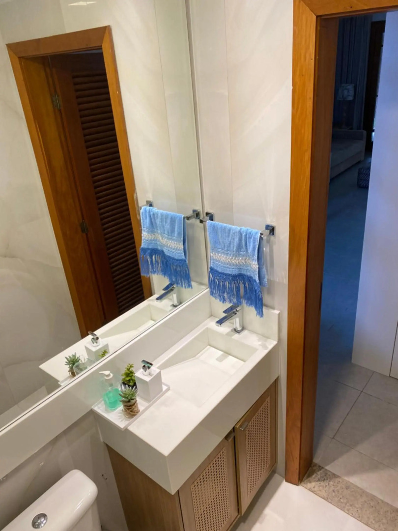 Apartamento 2 suítes em condomínio de luxo no centro