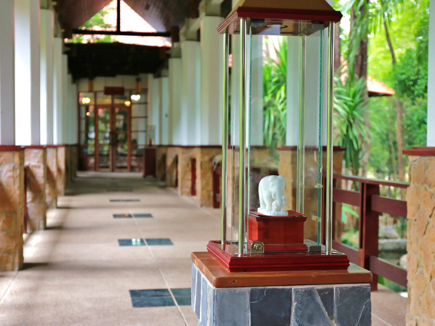 Sappraiwan Elephant Resort & Sanctuary