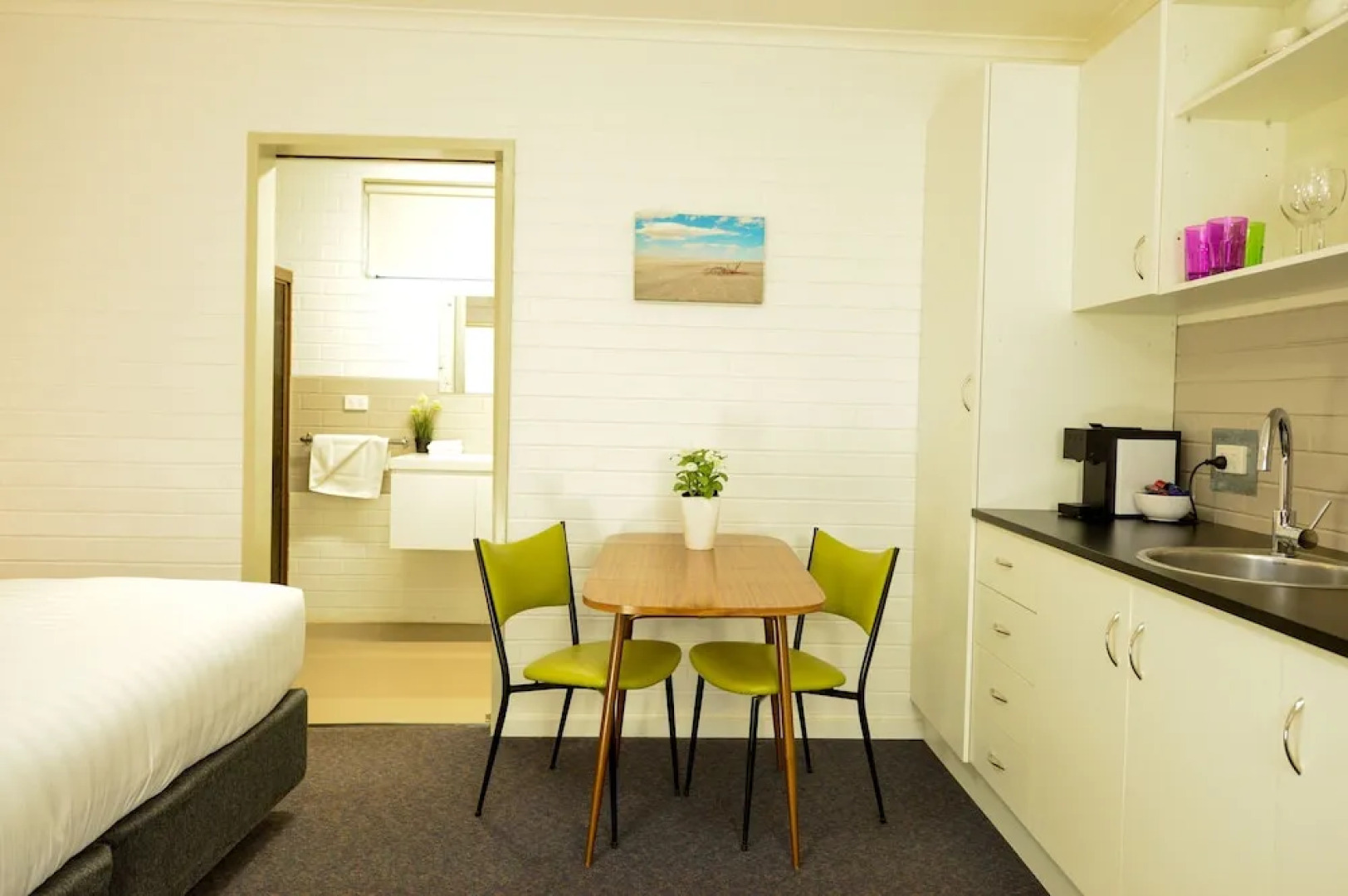 24 Hour CheckIn Motels -Sea Lake Motel