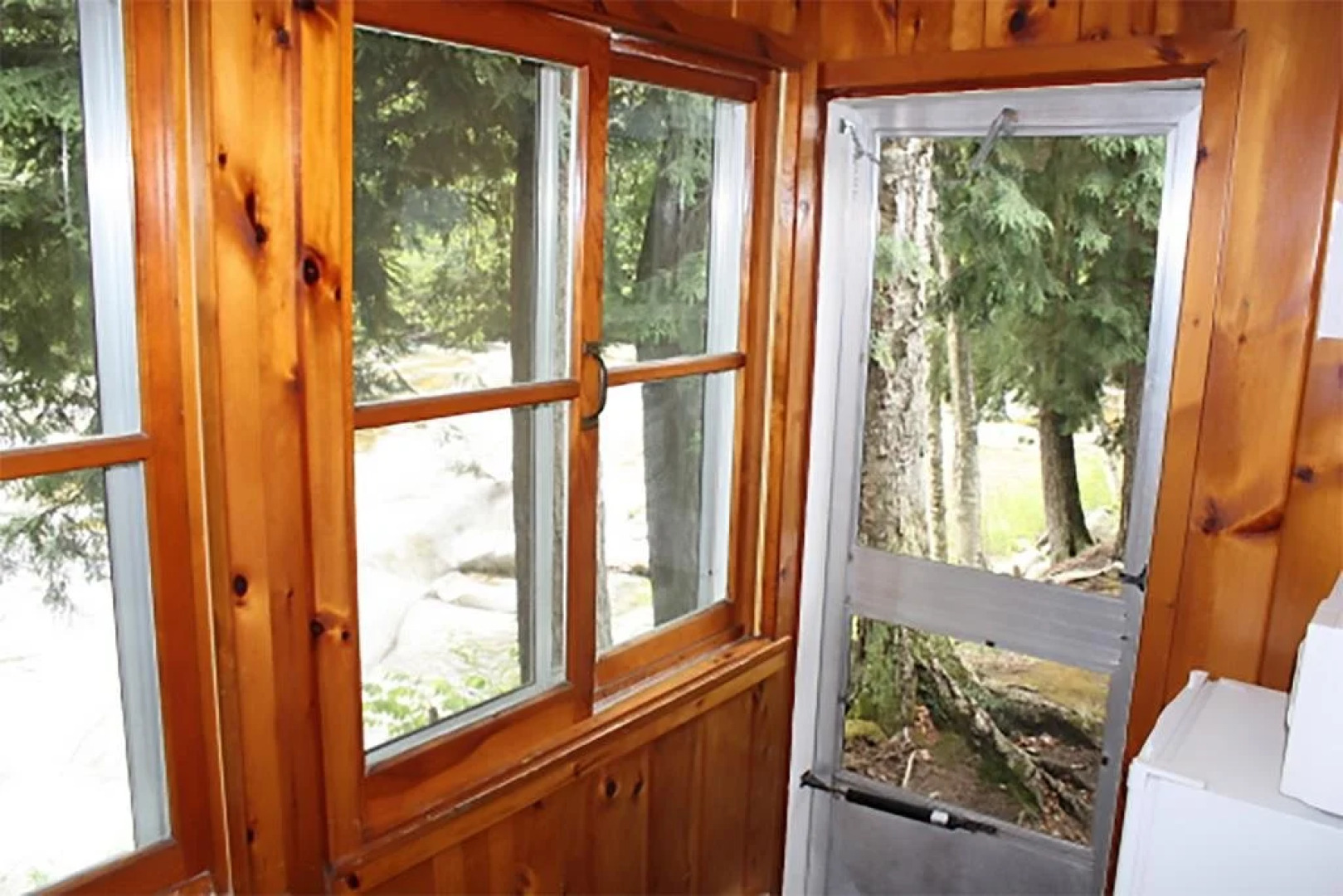 Mt Liberty Cabins and Motel