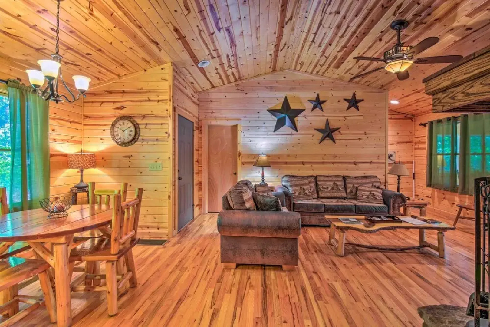 The Georgia Peach Cabin 8 Mi to Dwntn Helen