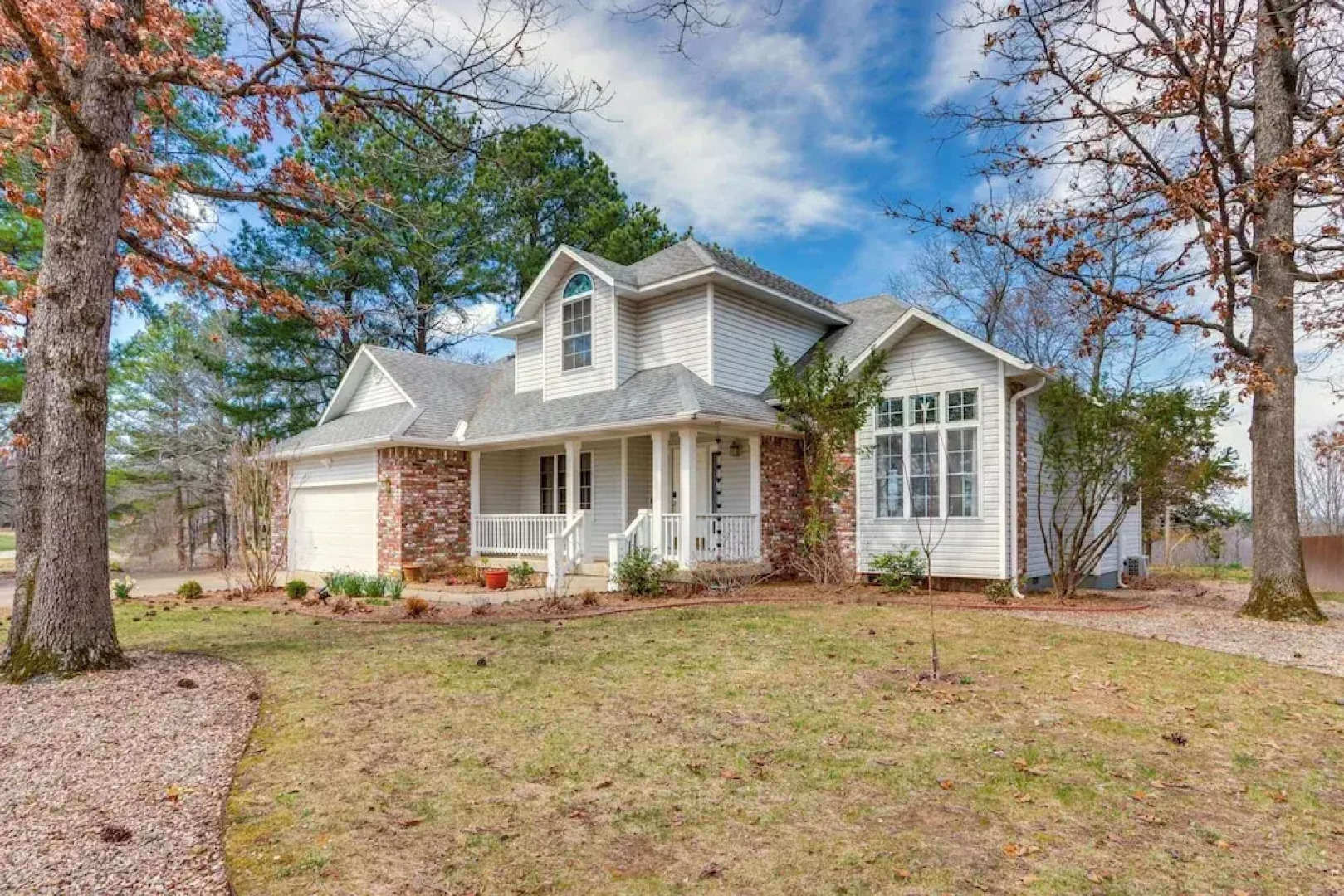 'holiday Island Fairway Estate' w/ Hot Tub
