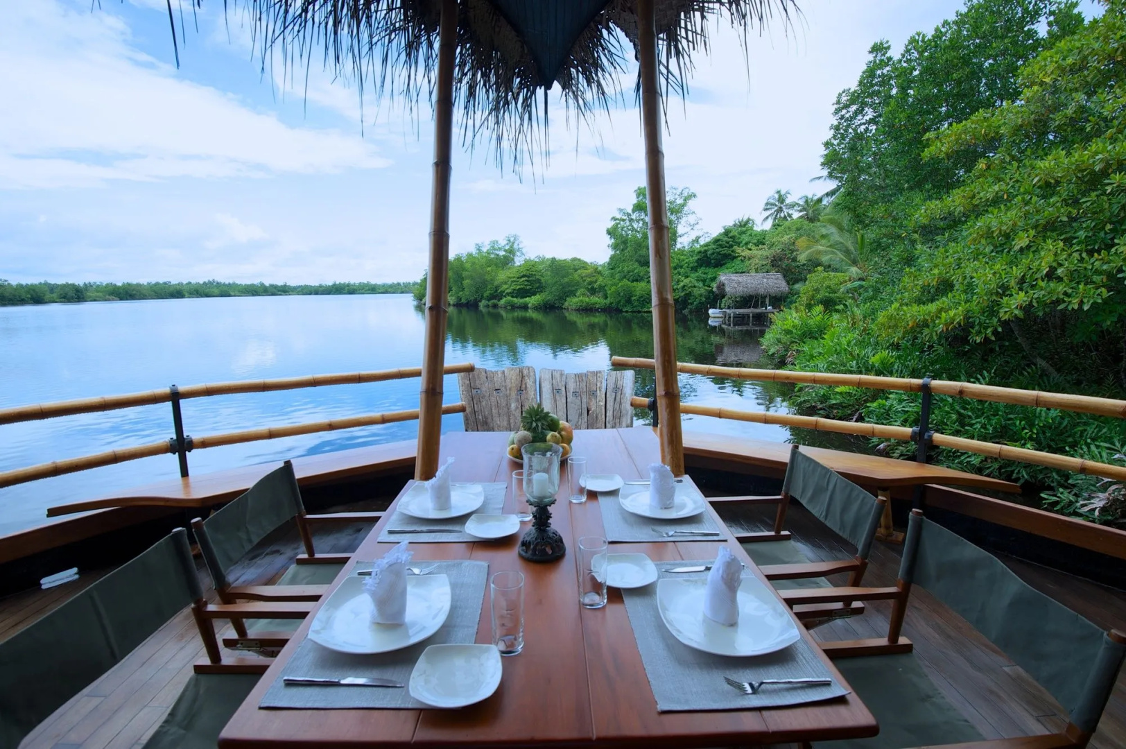 Yathra Houseboat