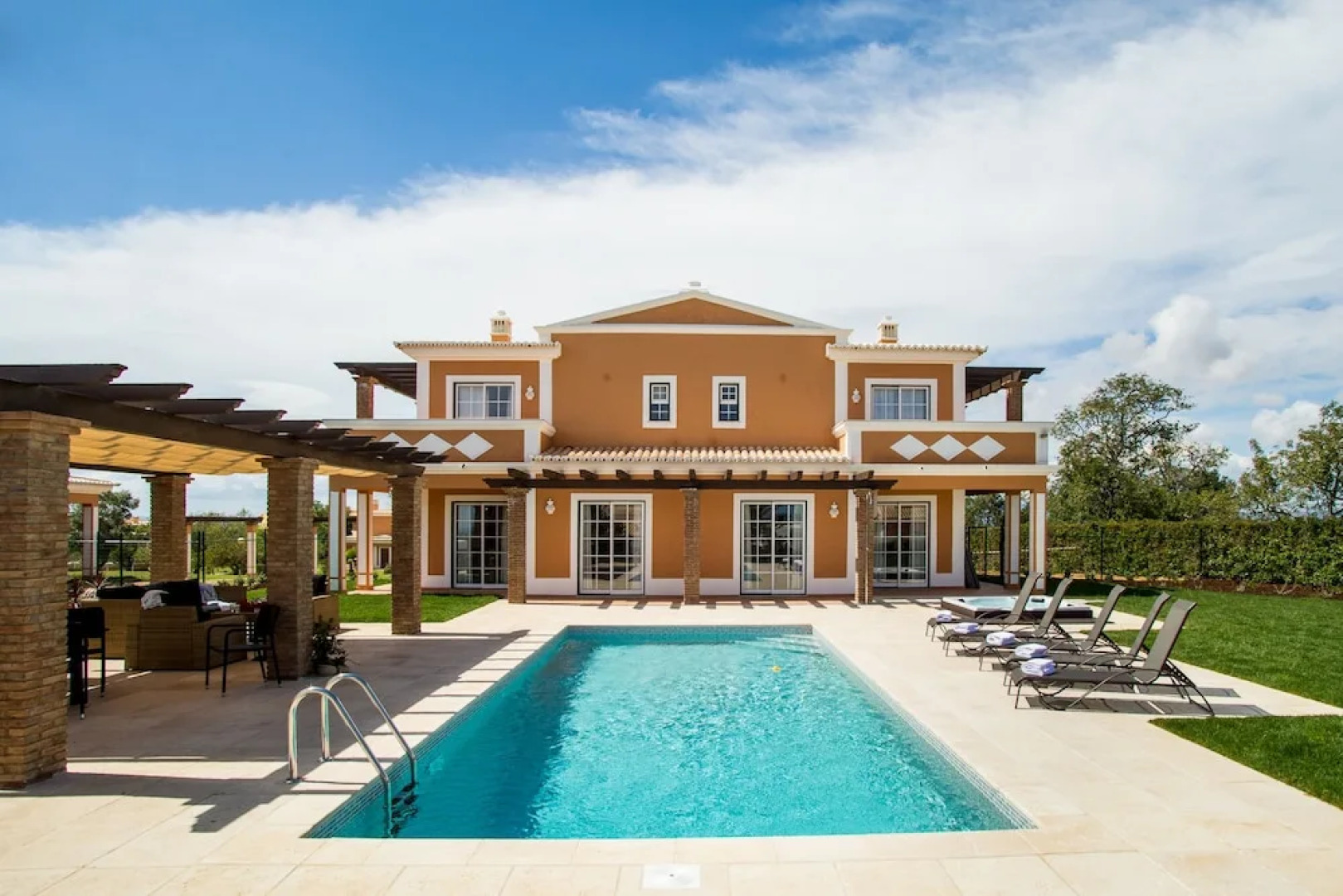 Colina Villas (duplicated -correct ID2750)