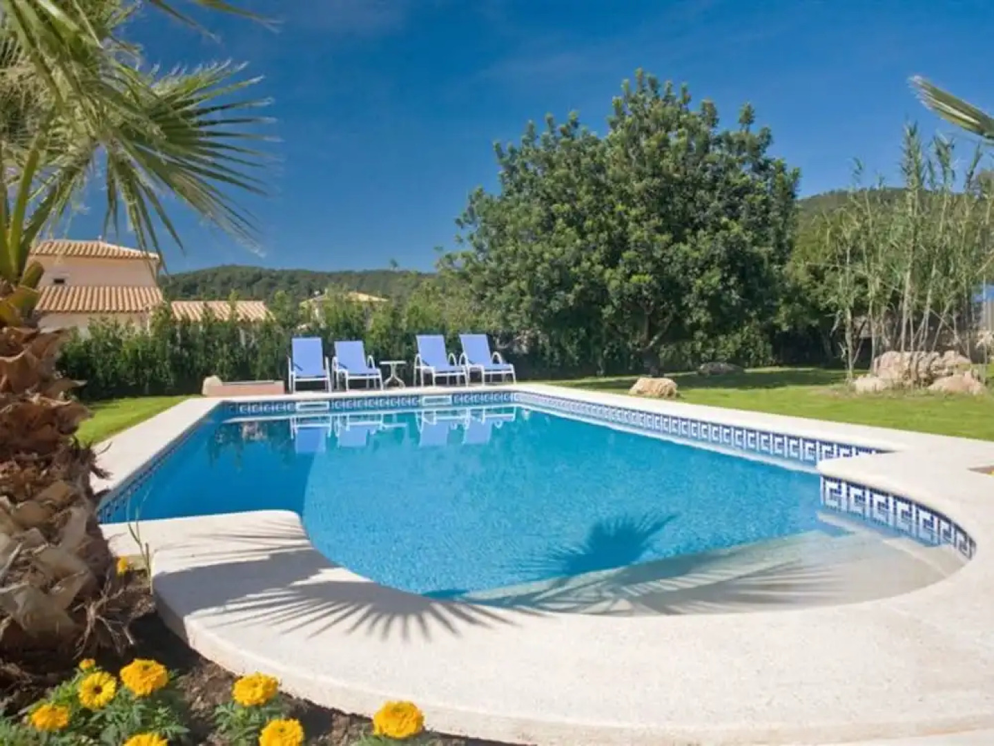 Quaint Villa with Jacuzzi in Sa Pobla