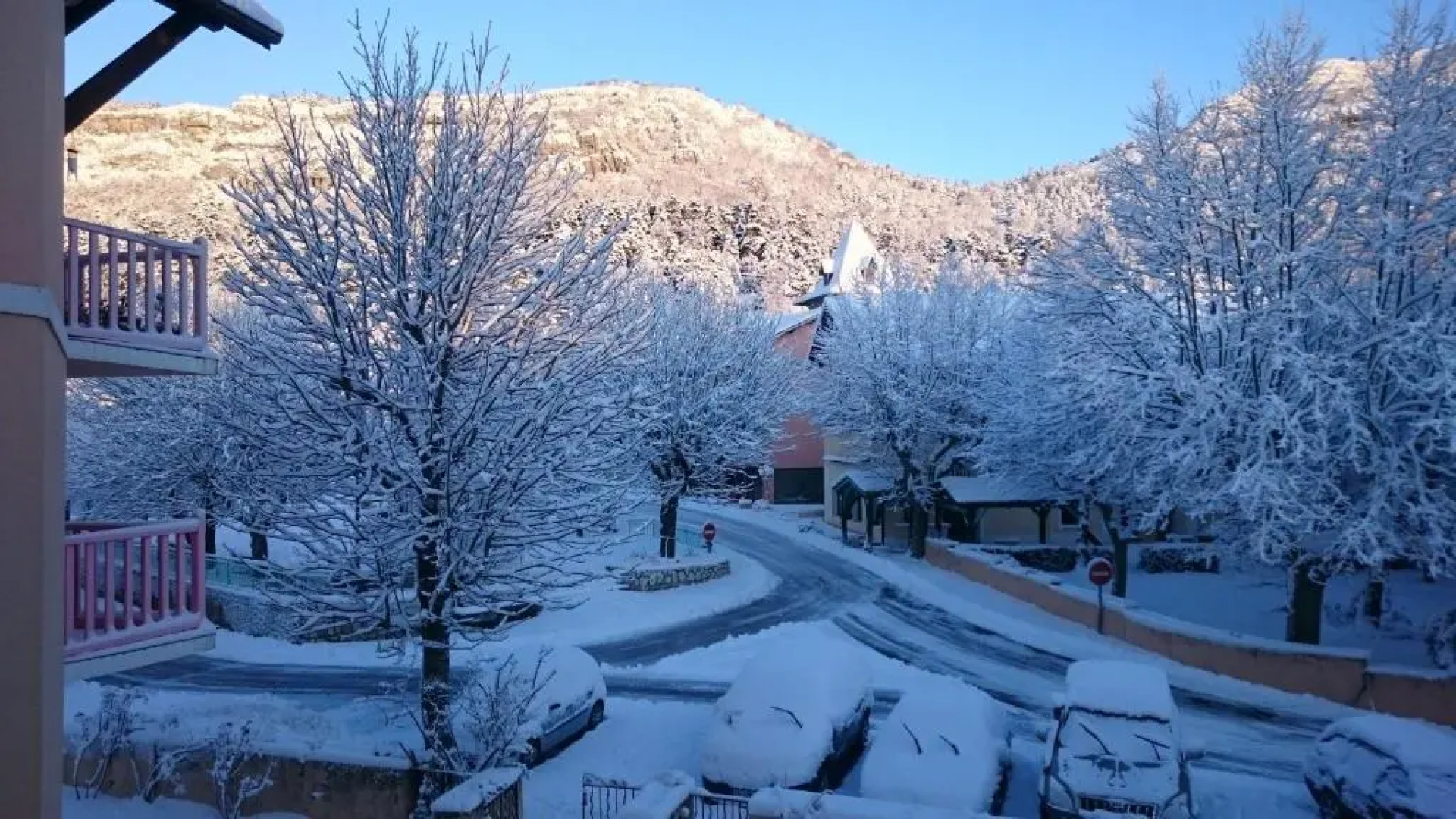 GÎTE DE CHARME , F2 Duplex 37 m2 , SUD , à THORENC - ANDON 06