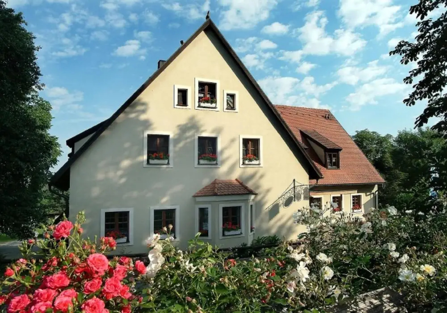 Gasthof Schloßbraeu Lintach