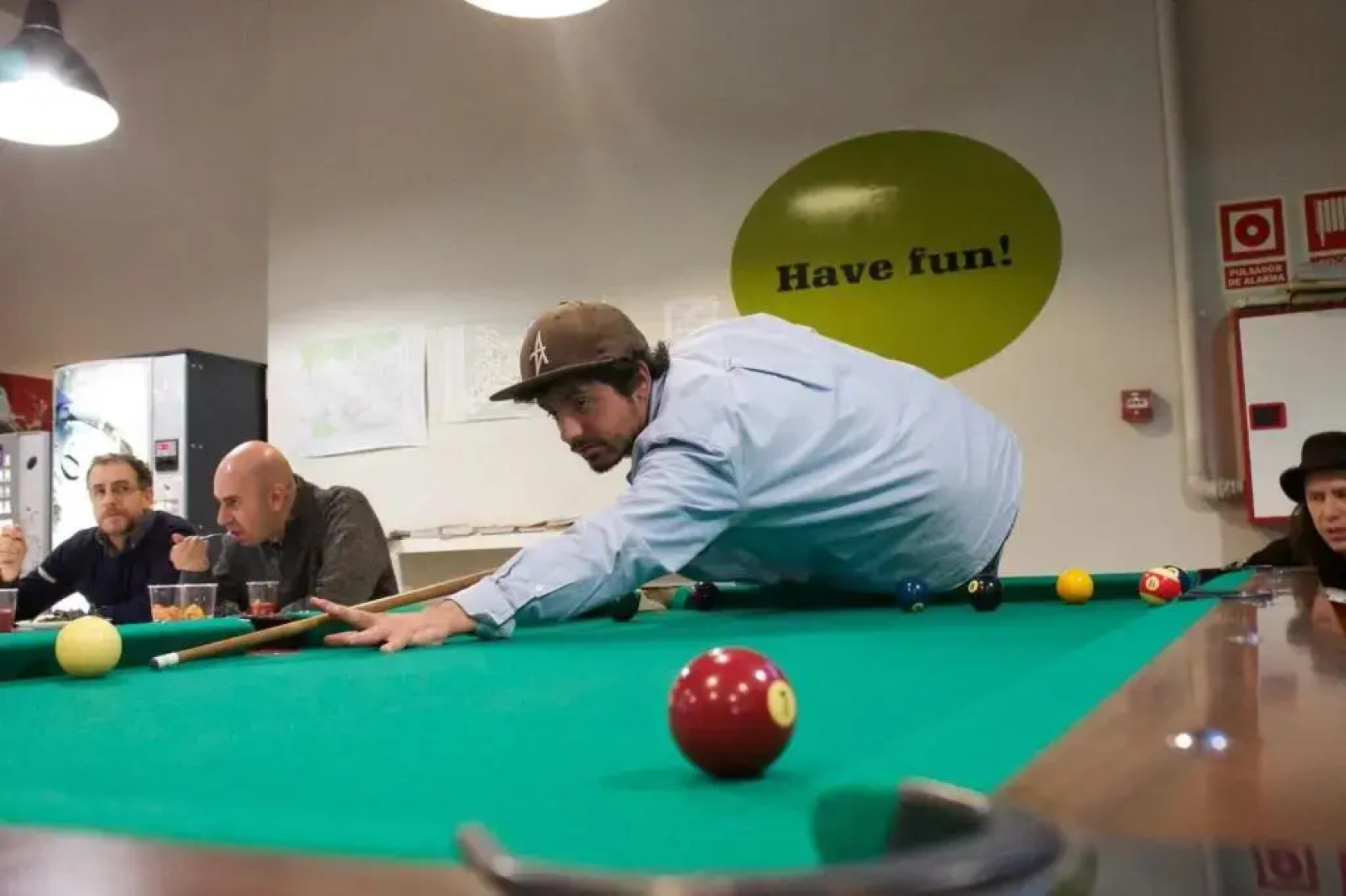 Hola Hostal Eixample - Hostel