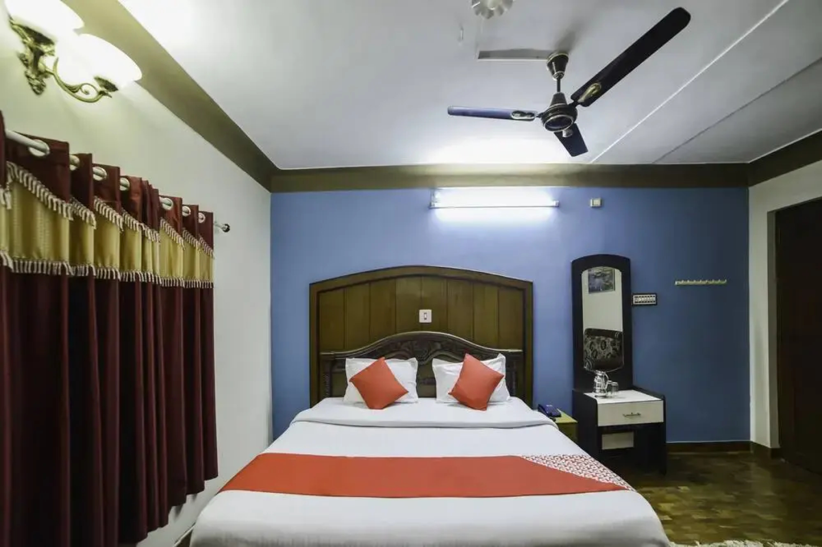 OYO 28641 Vijaya Deepa Guest House