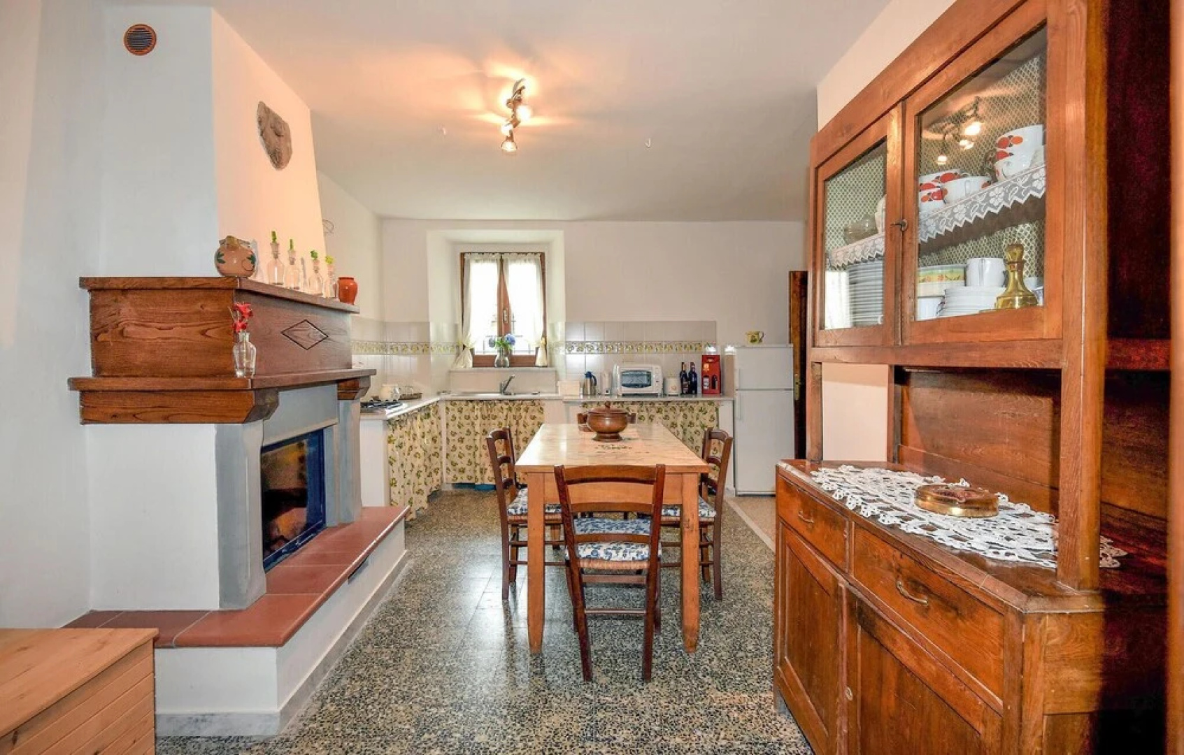 Nice Home in Nicciano With 5 Bedrooms, Wifi and Outdoor Swimming Pool