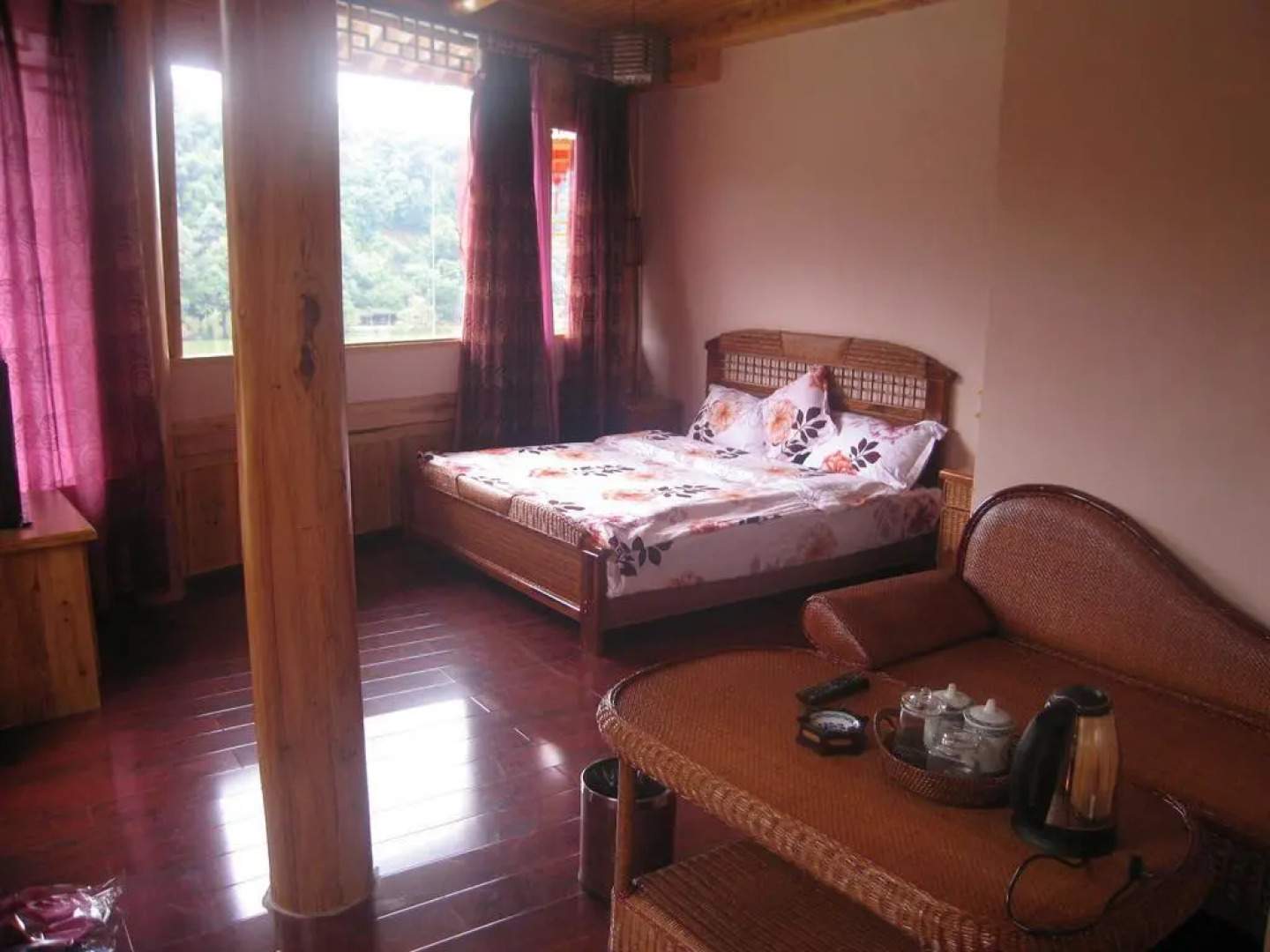 He Shun Da Cha Hu Guest House