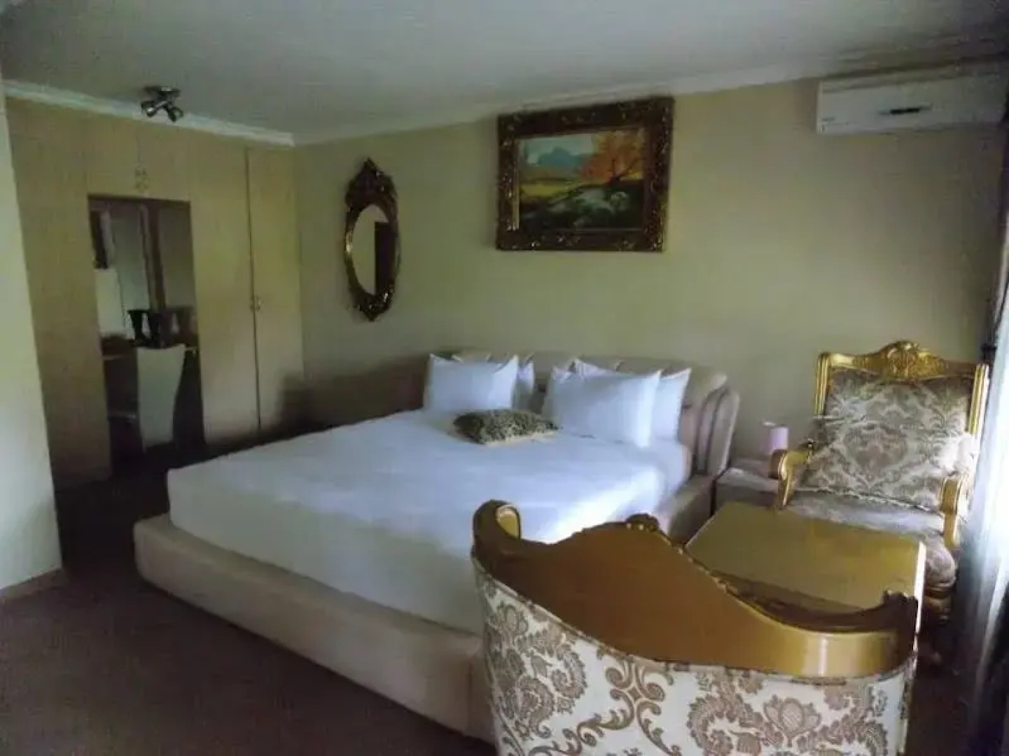 Sarabi Country Lodge