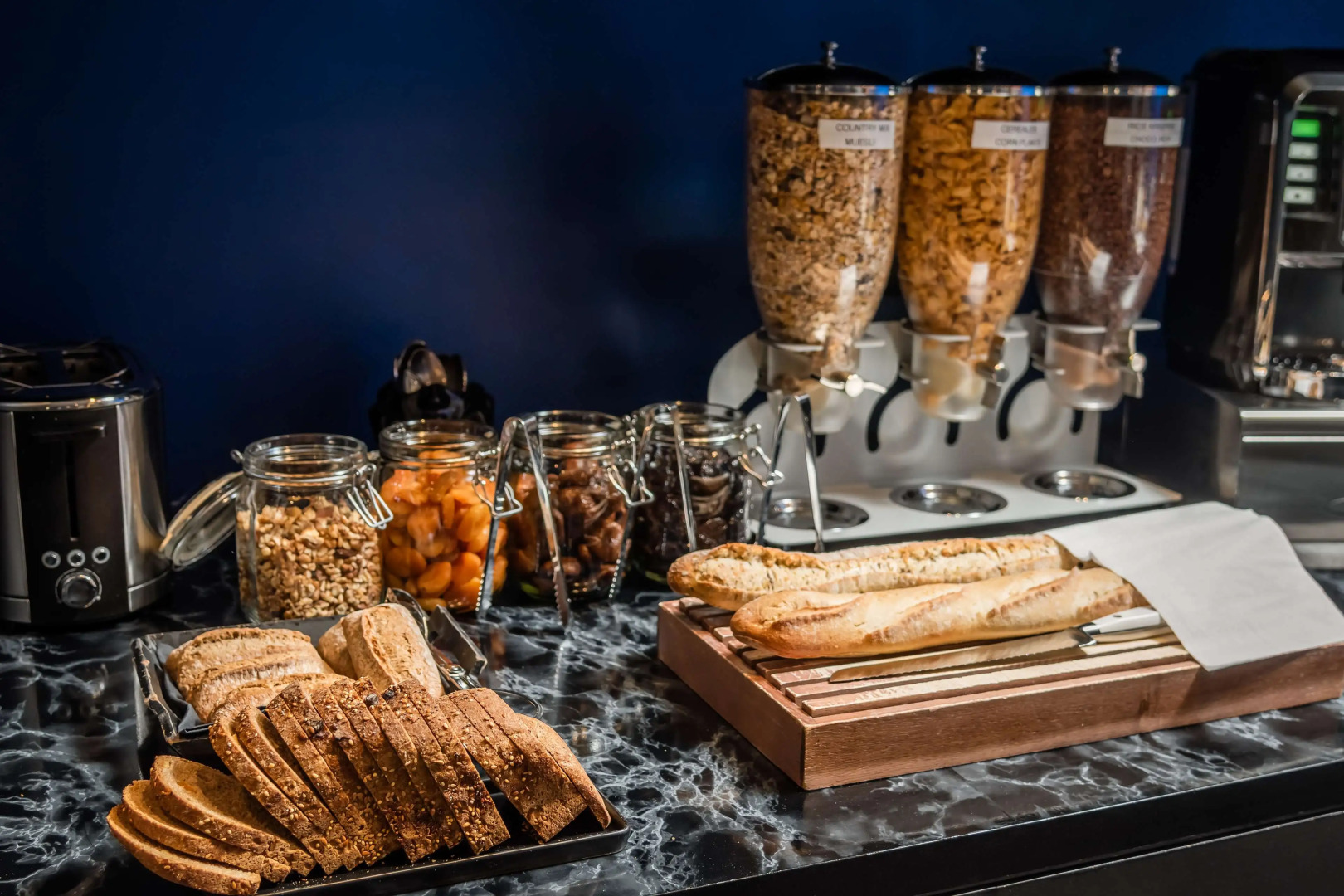 Archetype Etoile Hotel