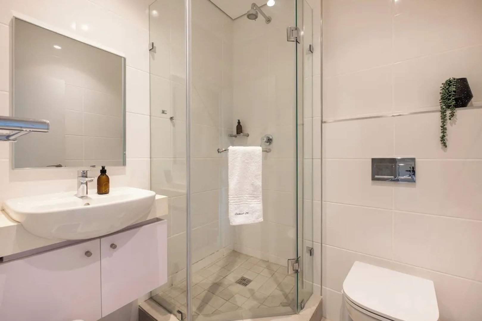 230 Zimbali Lakes Boulevard Suites