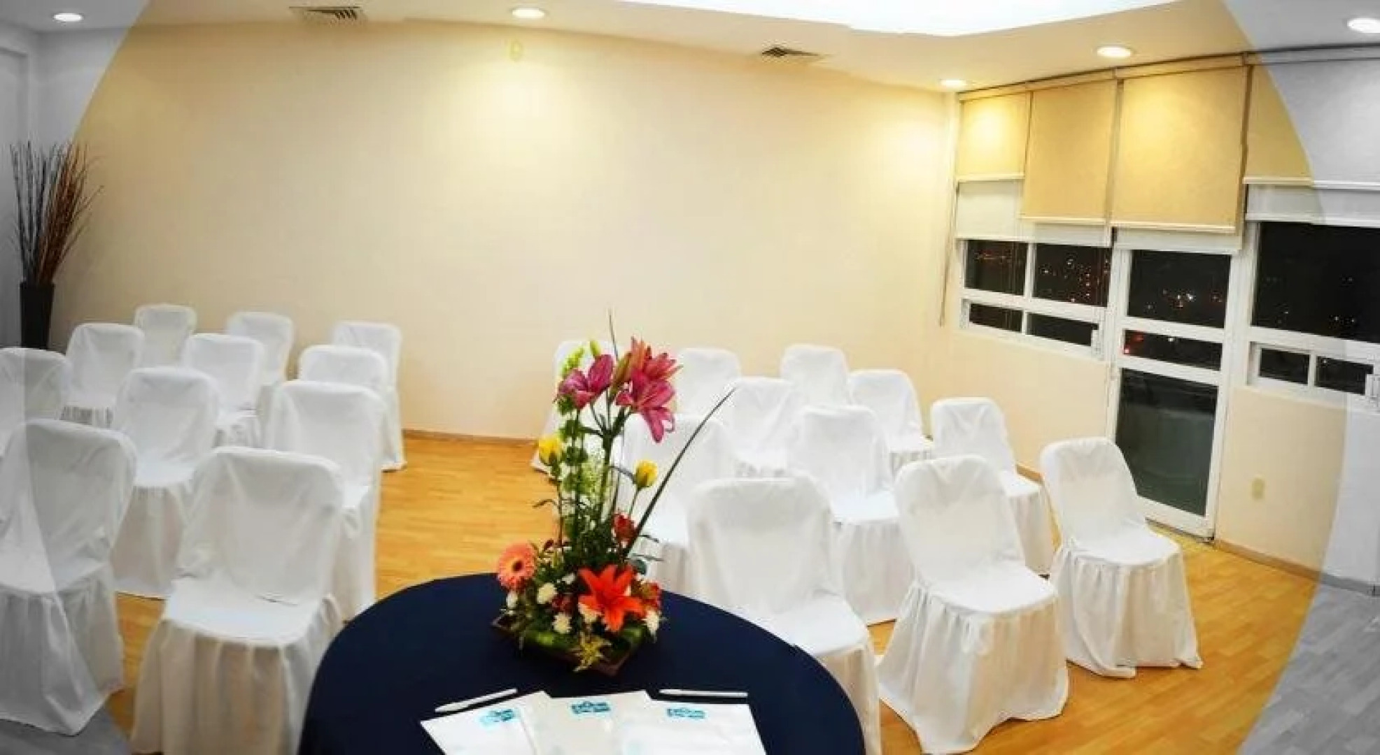 Angeles Suites Hotel