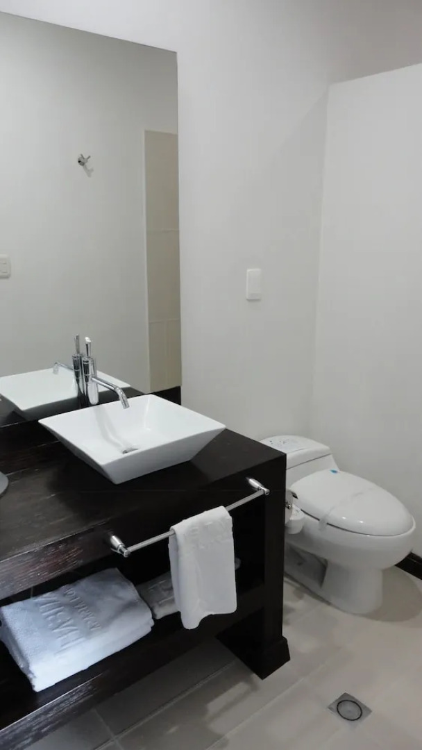 Hábitat Suites Hotel