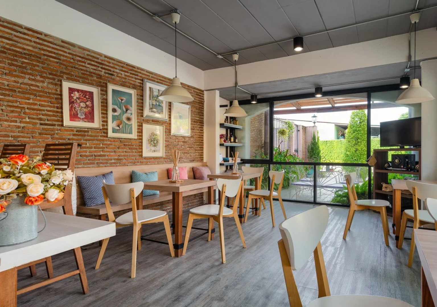 Hotel Toscana Trat