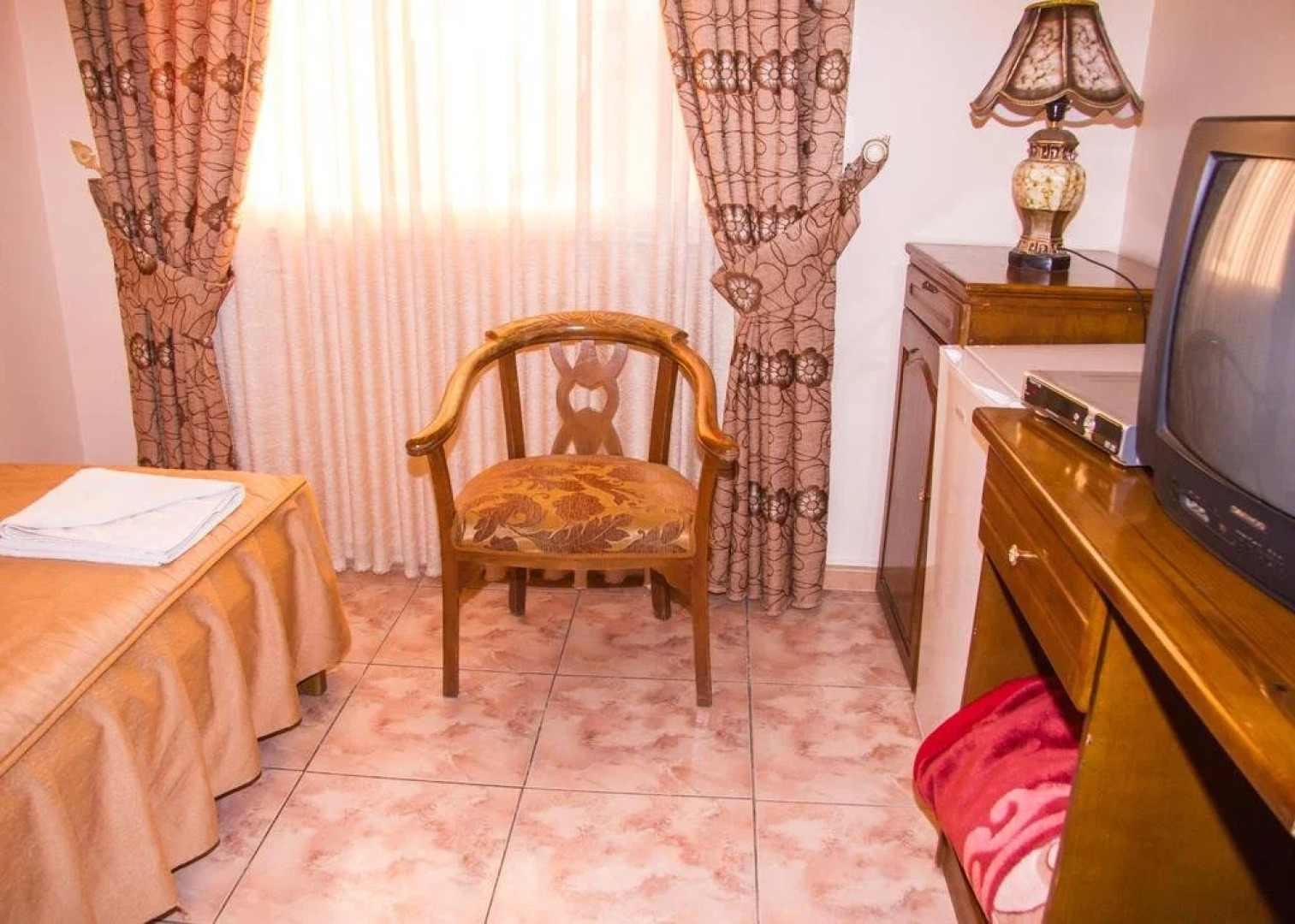 Al Anbat Midtown Hotel