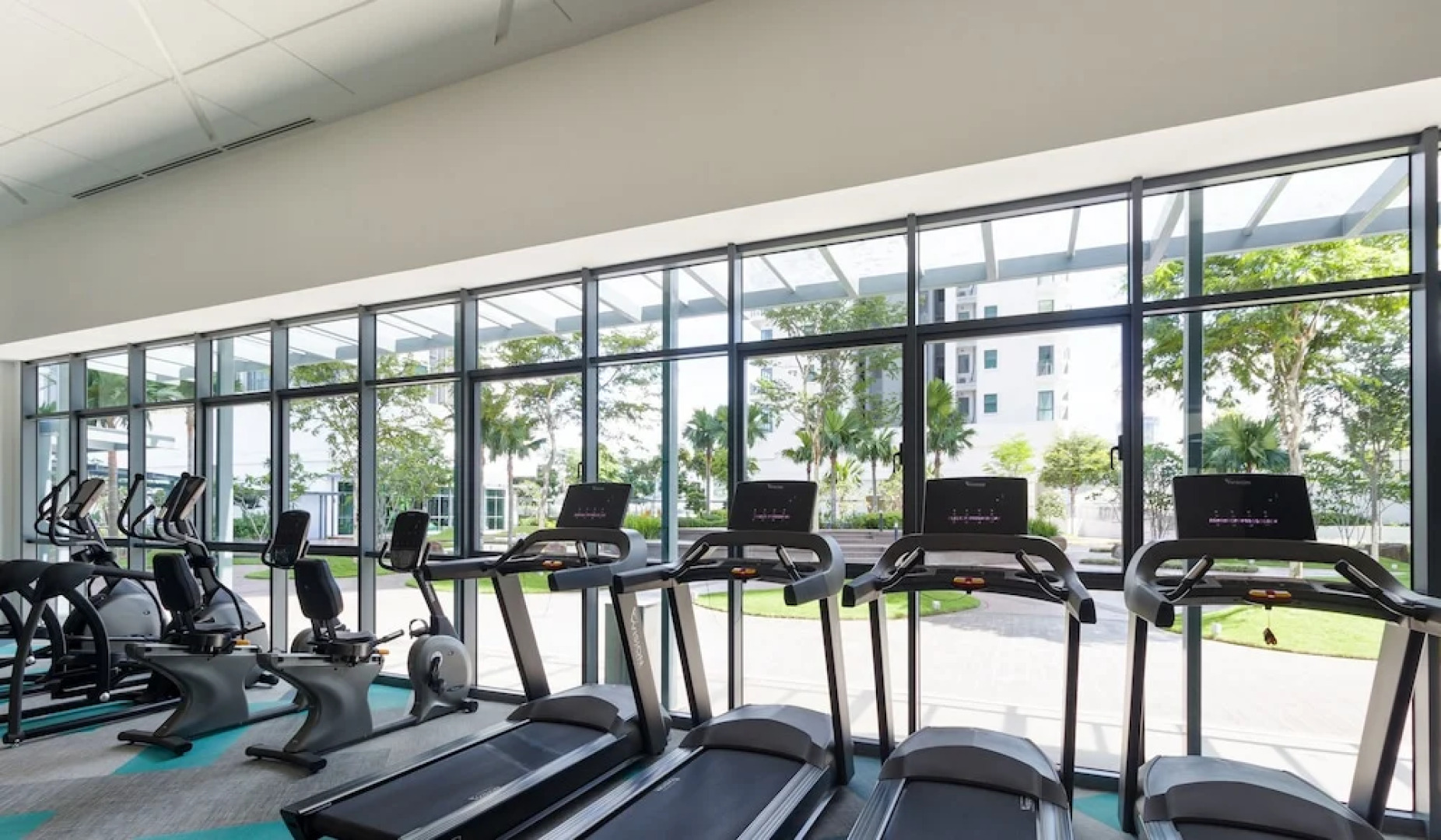 Datum Jelatek Sky Residence KLCC, Five Senses