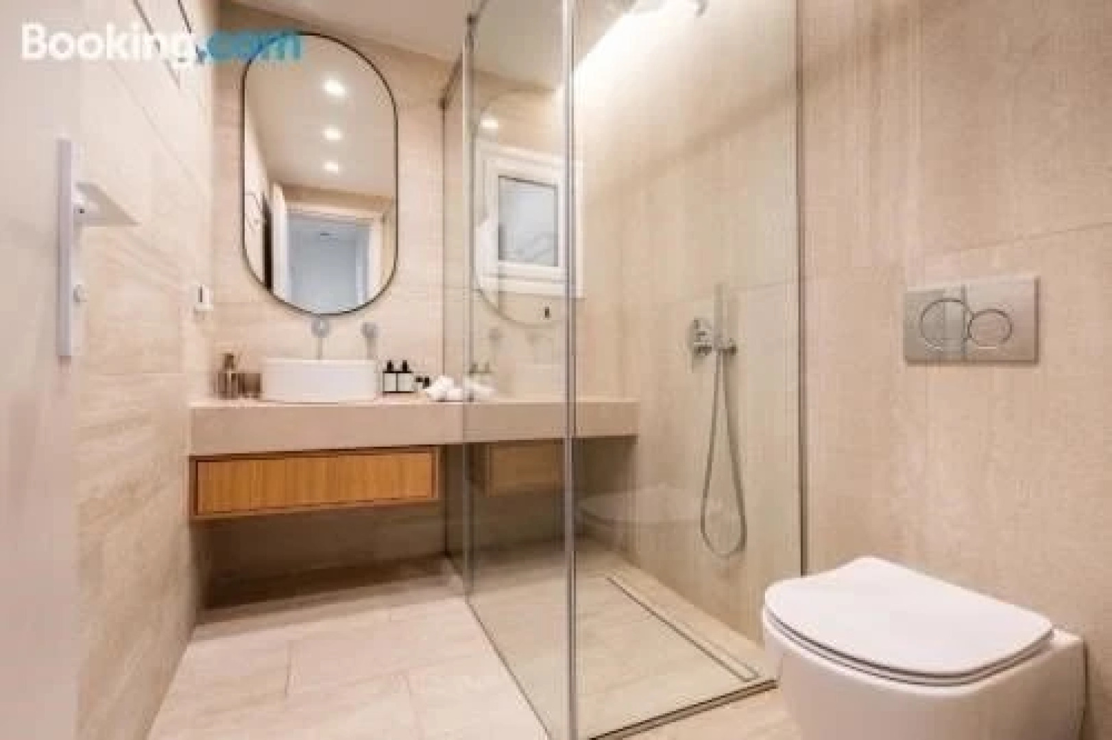 Lovely 1-Bedroom 2 minutes from Beach