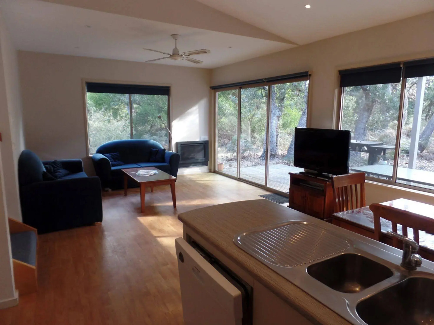 Waterfront Retreat At Wattle Point