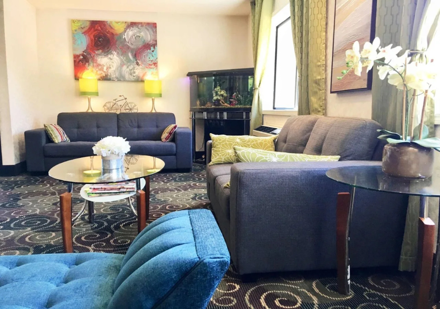 GuestHouse Inn & Suites Hotel Poulsbo