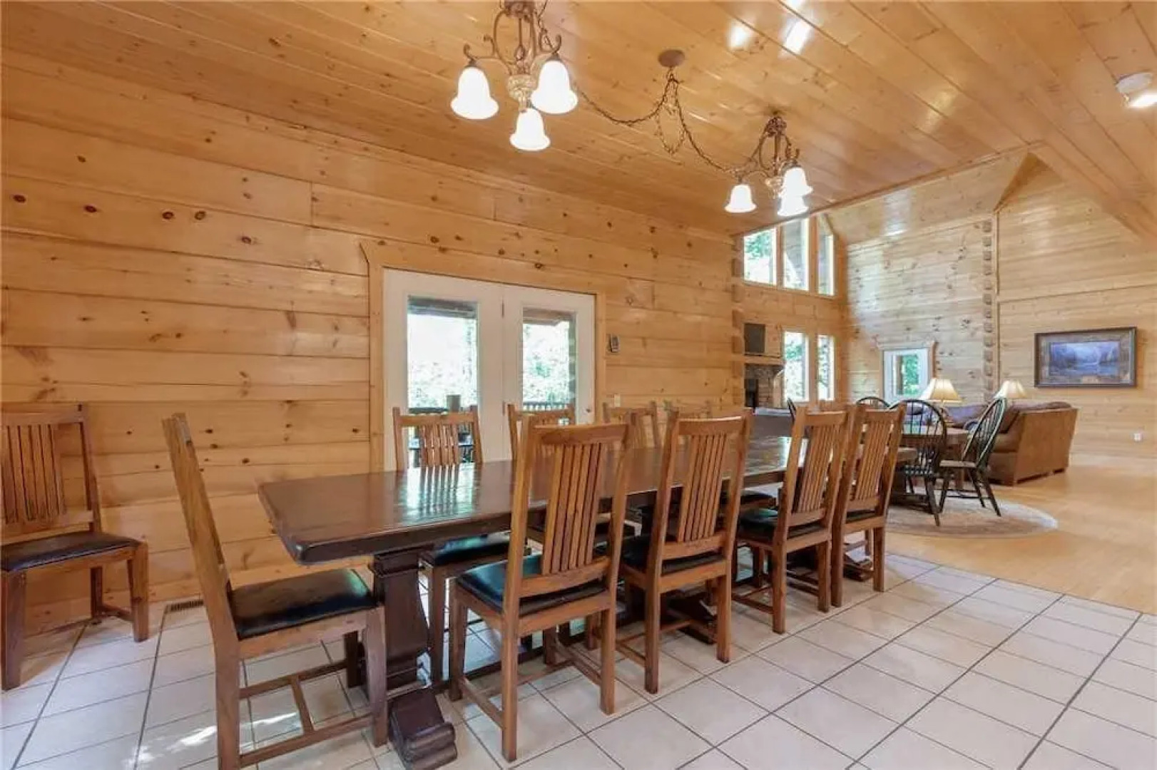 Unbridled Spirit 5 Bedroom Home with Hot Tub