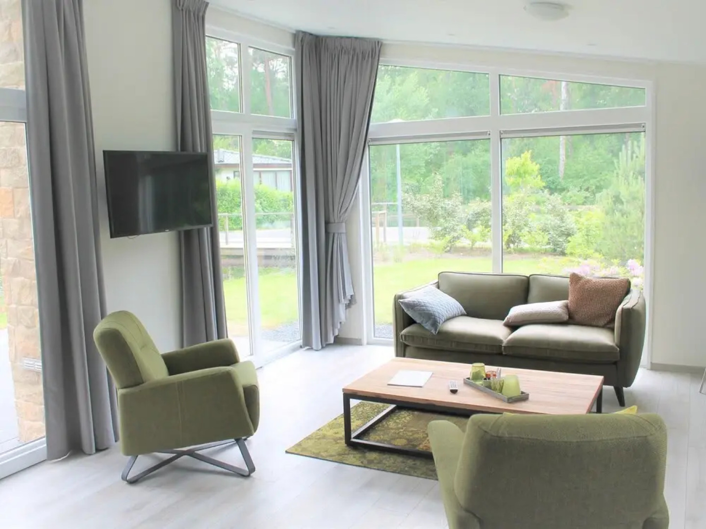 Modern chalet with a dishwasher, near a pond