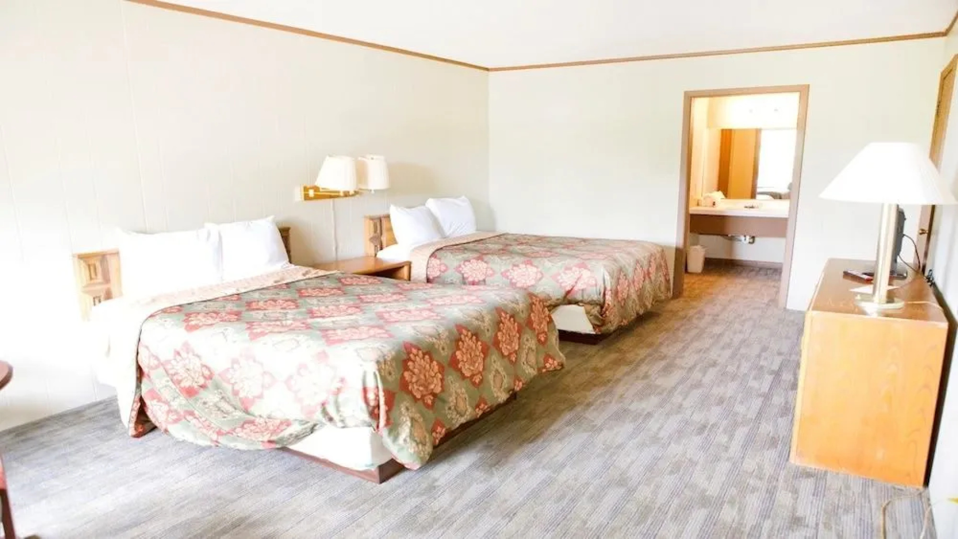 Table Rock Resorts at The Rocks Resort
