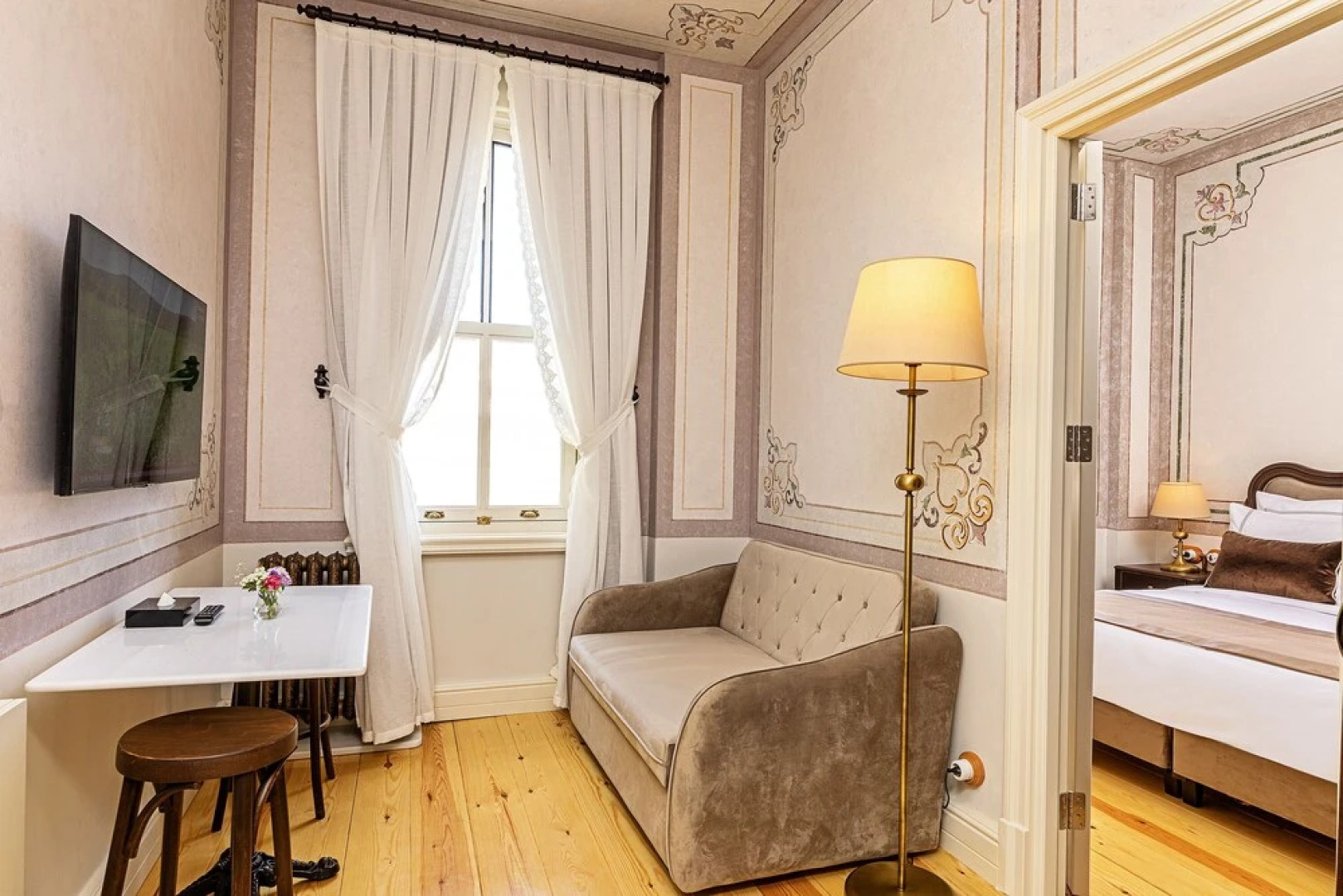 Meroddi Barnathan Hotel