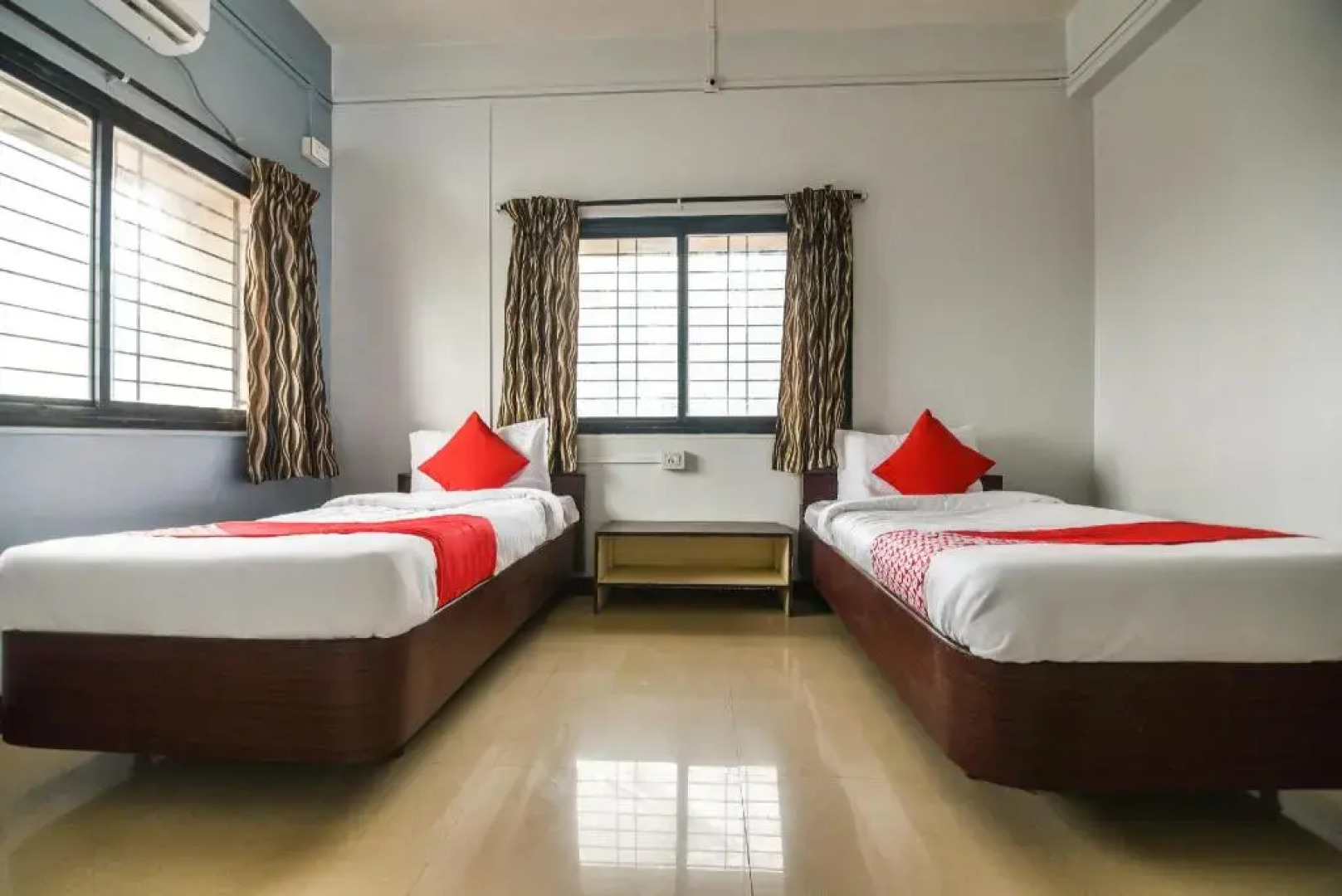 Hotel Shree Gurunanak Lodge by OYO Rooms