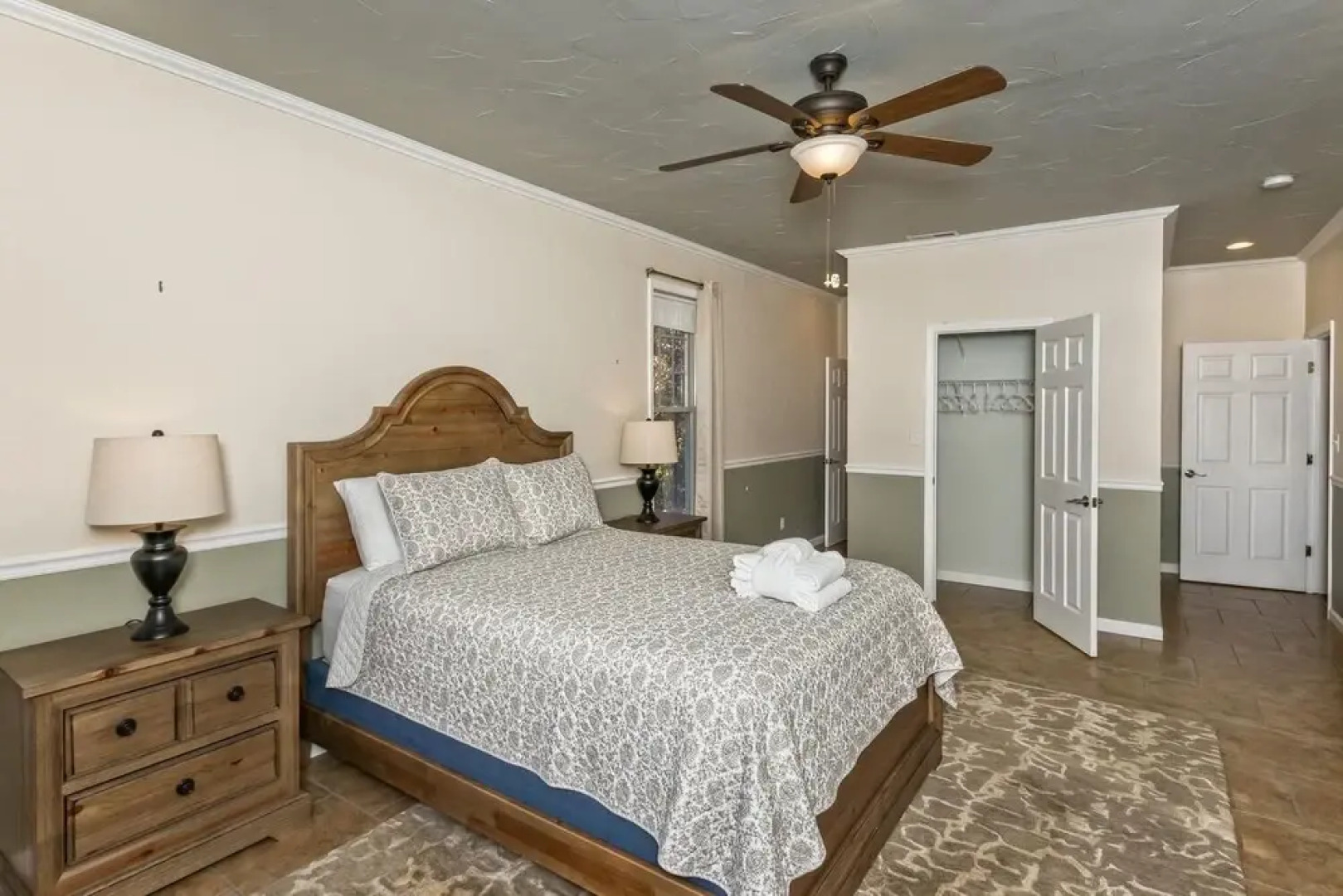 Rumbling Bald Resort Home In Lake Lure - Wifi - Community Beach, Pool, Golf And More 5 Bedroom Home by Sunscape Property Management