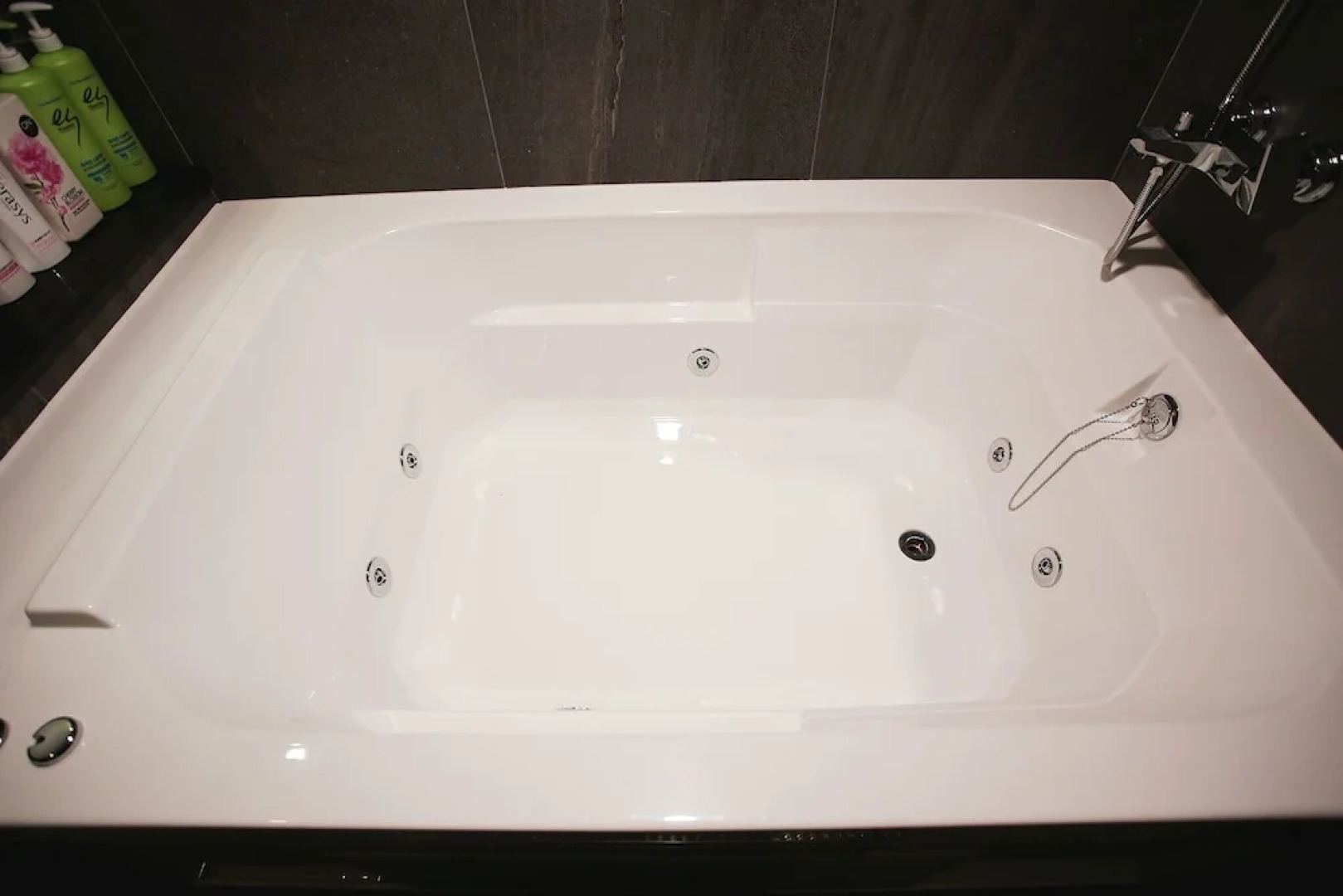 Yaja Gangnam Nonhyeon