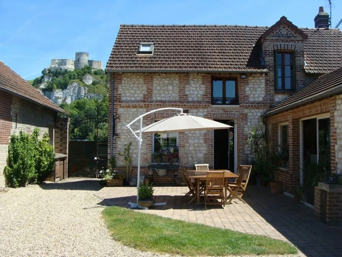 Aux Fenetres du Chateau