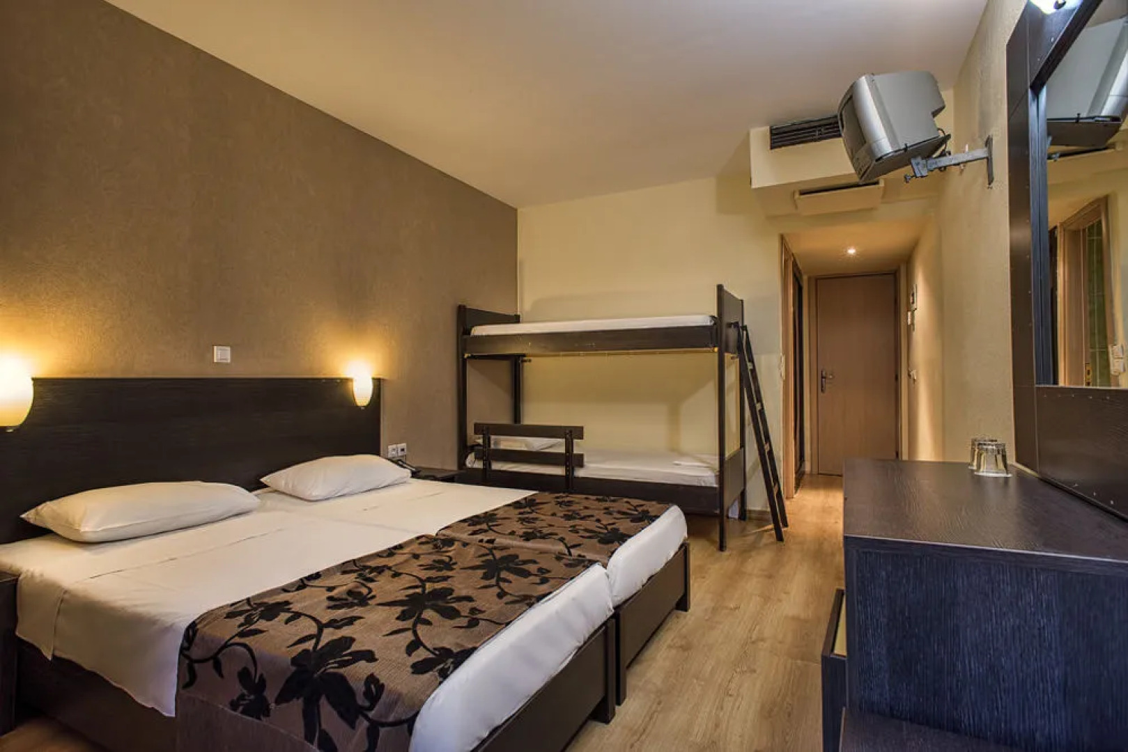 Ninos Grand Beach Resort