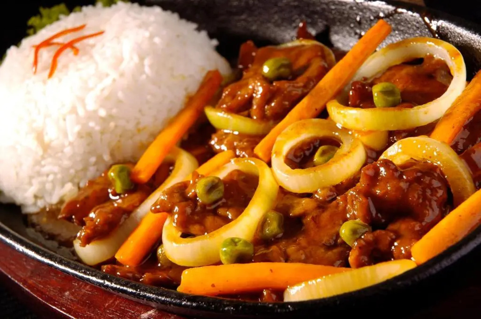 Green Tropical Village and Resort