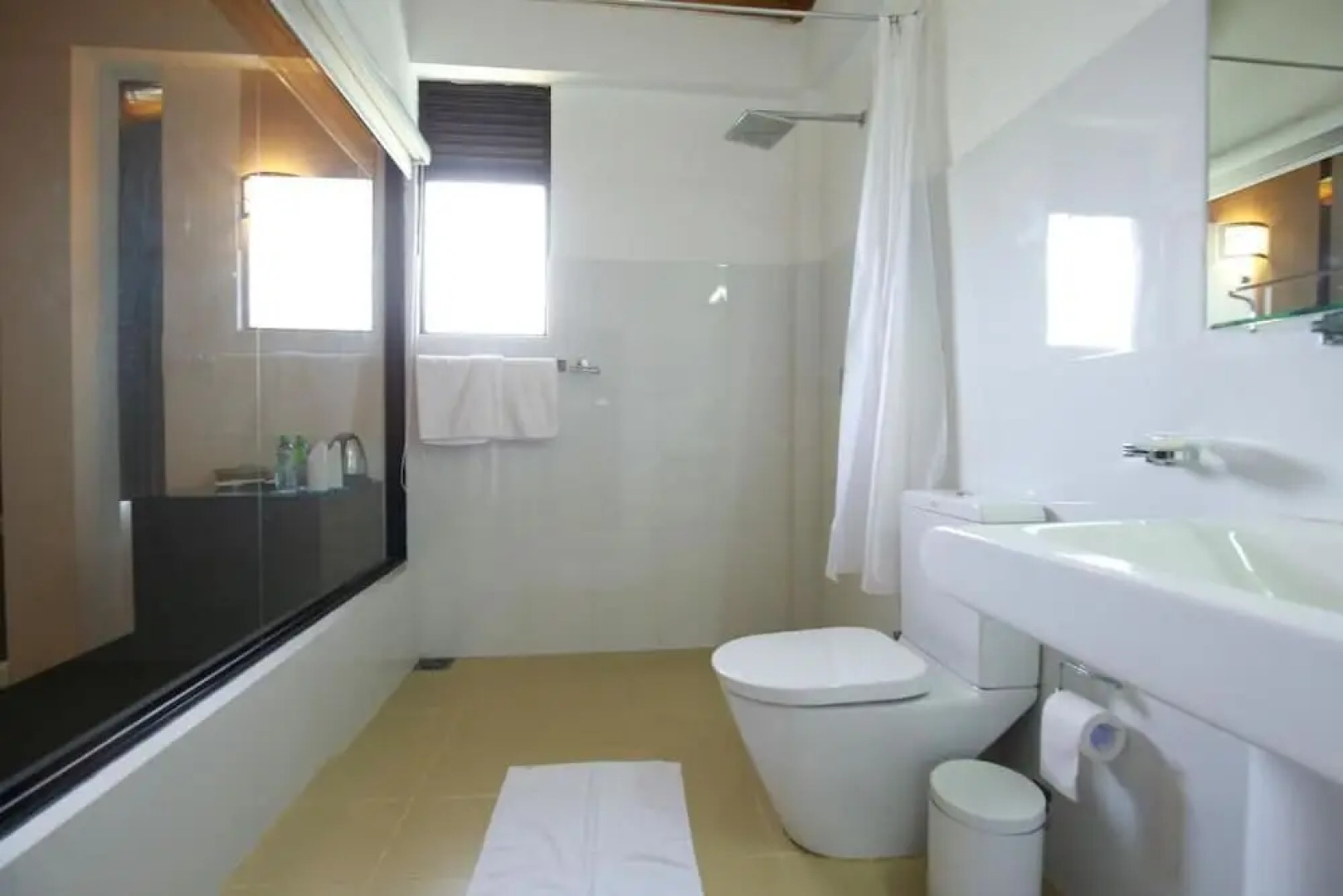 Ella Mount Heaven Hotel