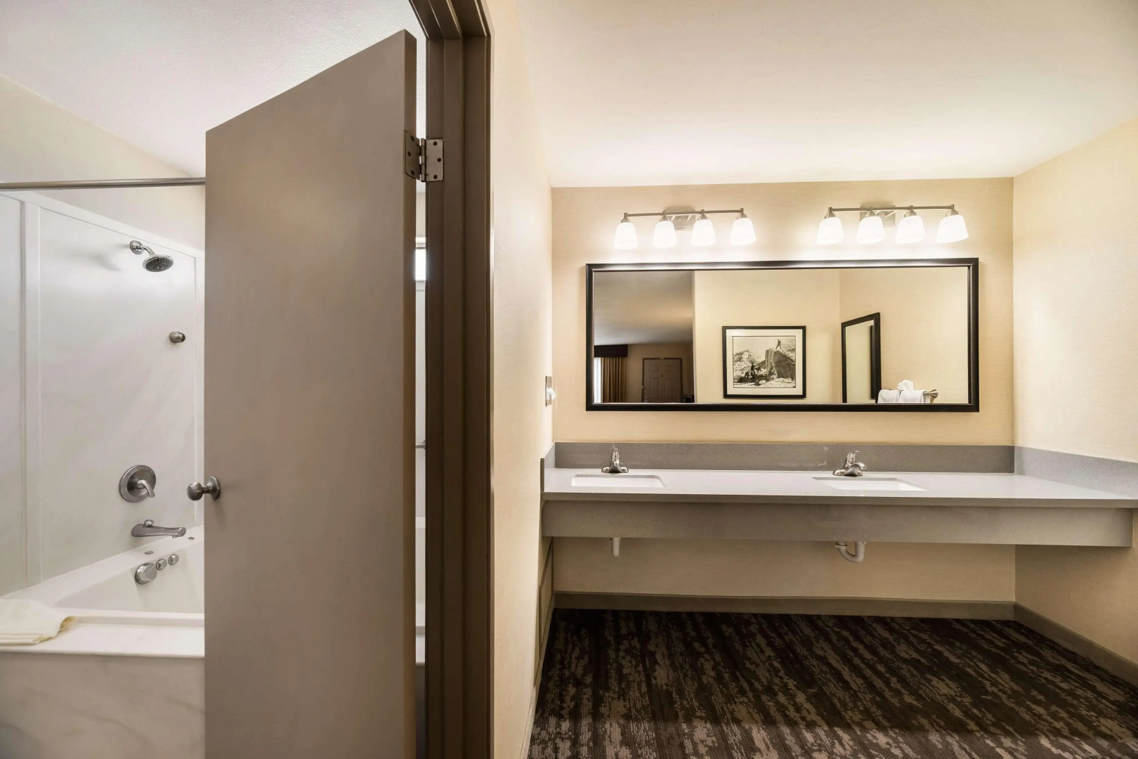 Best Western PLUS Frontier Motel