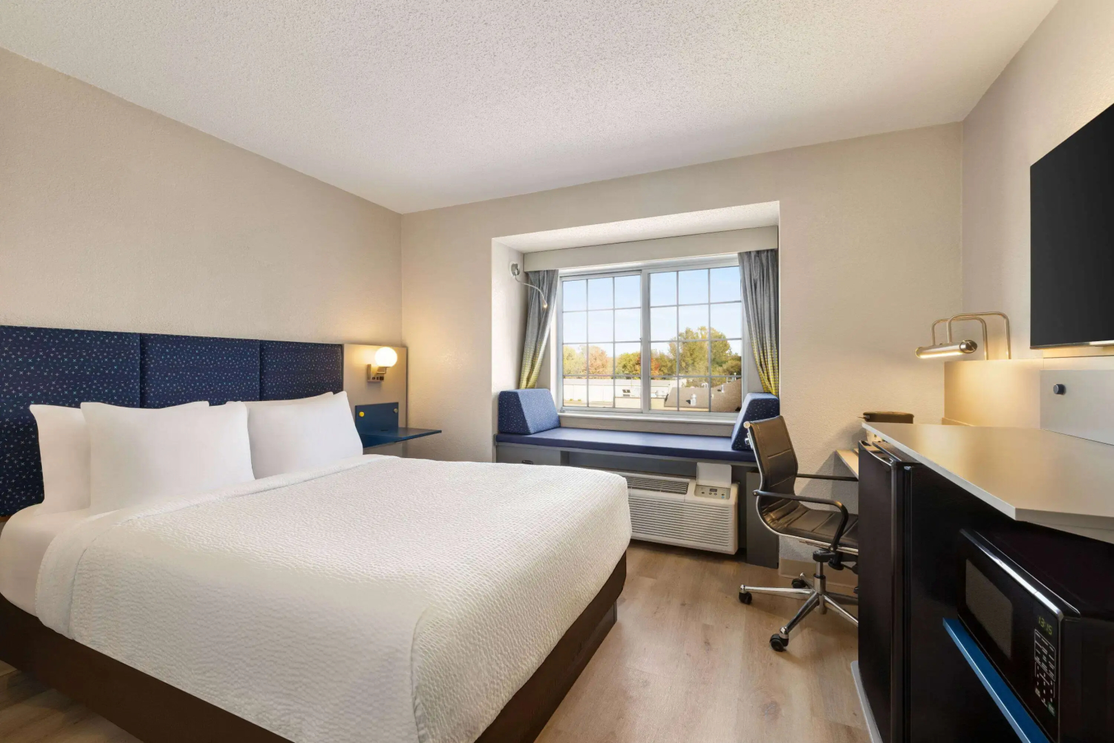 Microtel Inn & Suites by Wyndham New Ulm