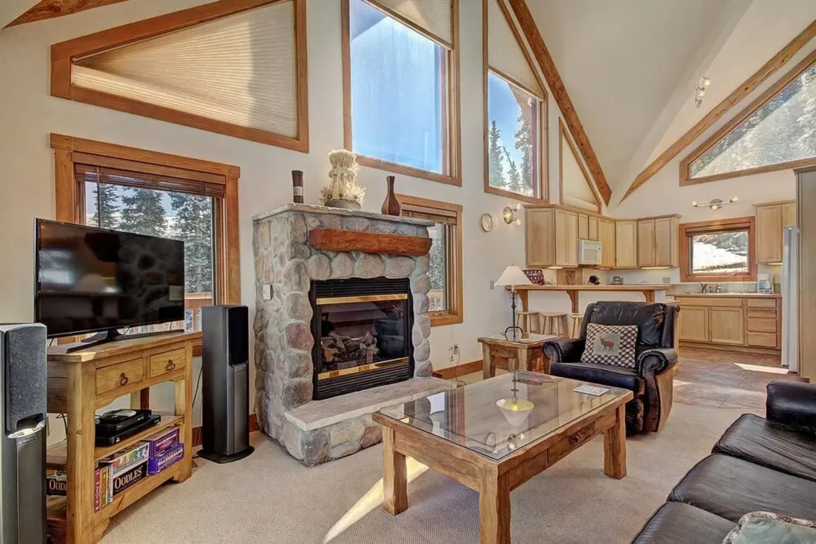 Stunning Mountain Getaway! Sleeps 10!