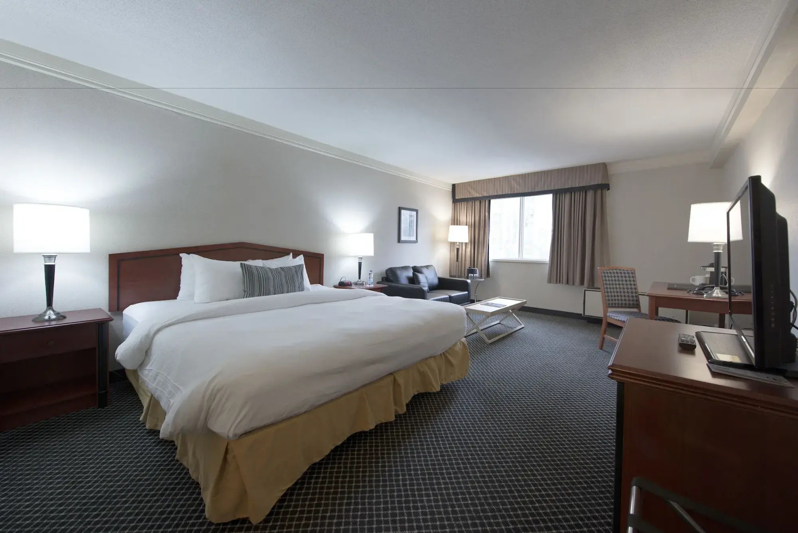 Toronto Don Valley Hotel and Suites