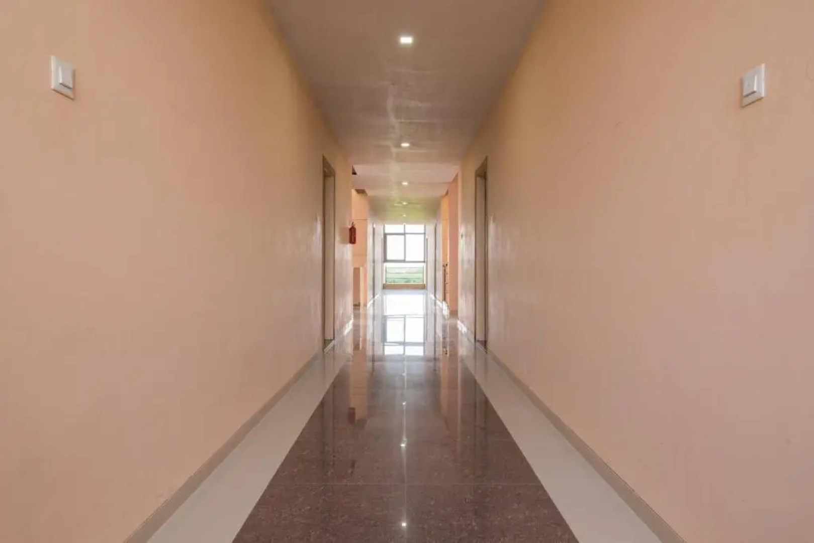 Budget Inn Service Apartments - Tiger Plaza