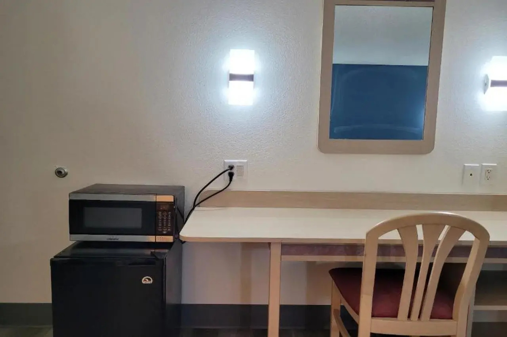 Modern Stay 39 Lakeview By OYO Minonk Garden