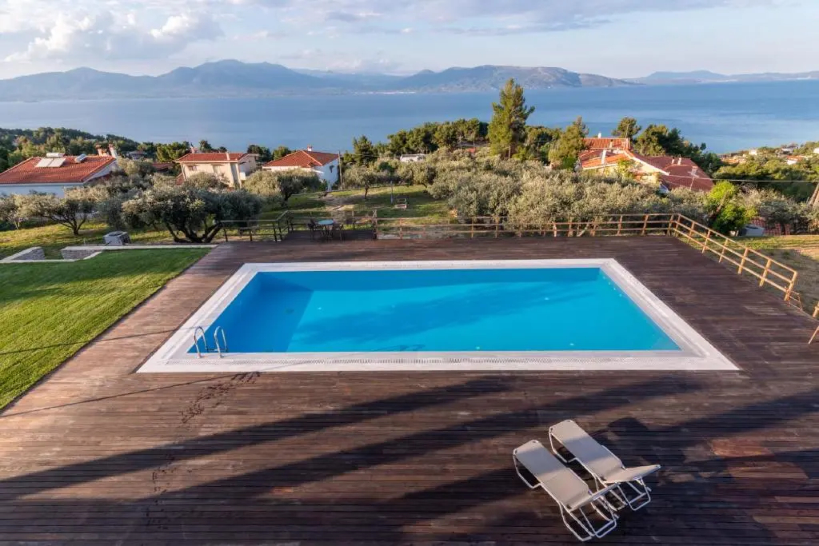 Villa Kalamos / Sea View and Pool nearby Athens