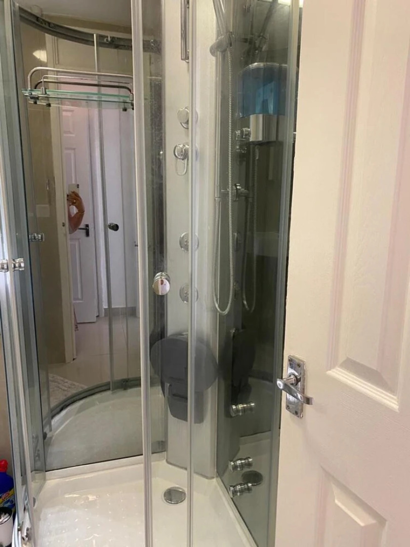 Charming 1-bed Apartment in Chigwell