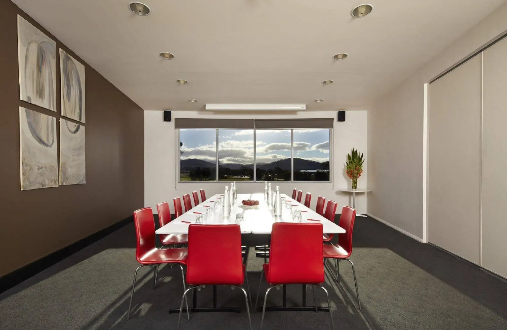 Mantra Hobart Airport